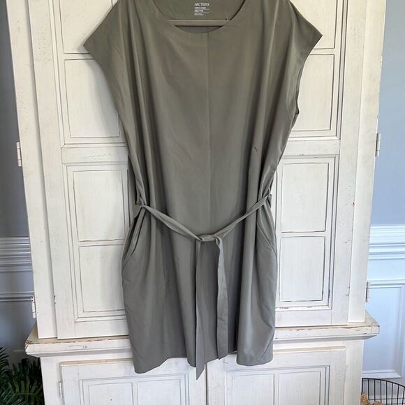 Arc’teryx size XXL women’s beige dress - Picture 1 of 6